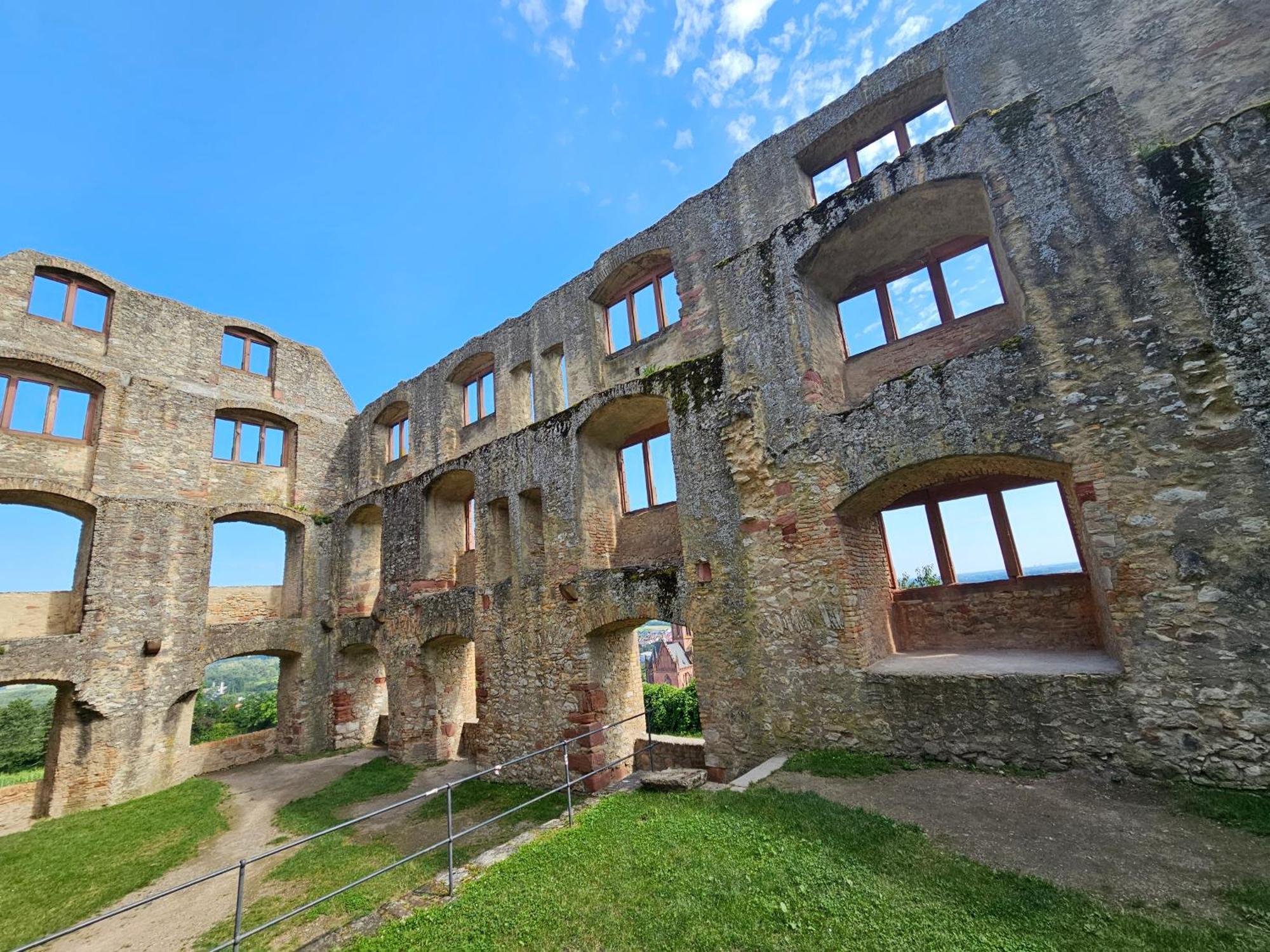 Moderne Doppelhaushaelfte In Oppenheim Villa Dış mekan fotoğraf